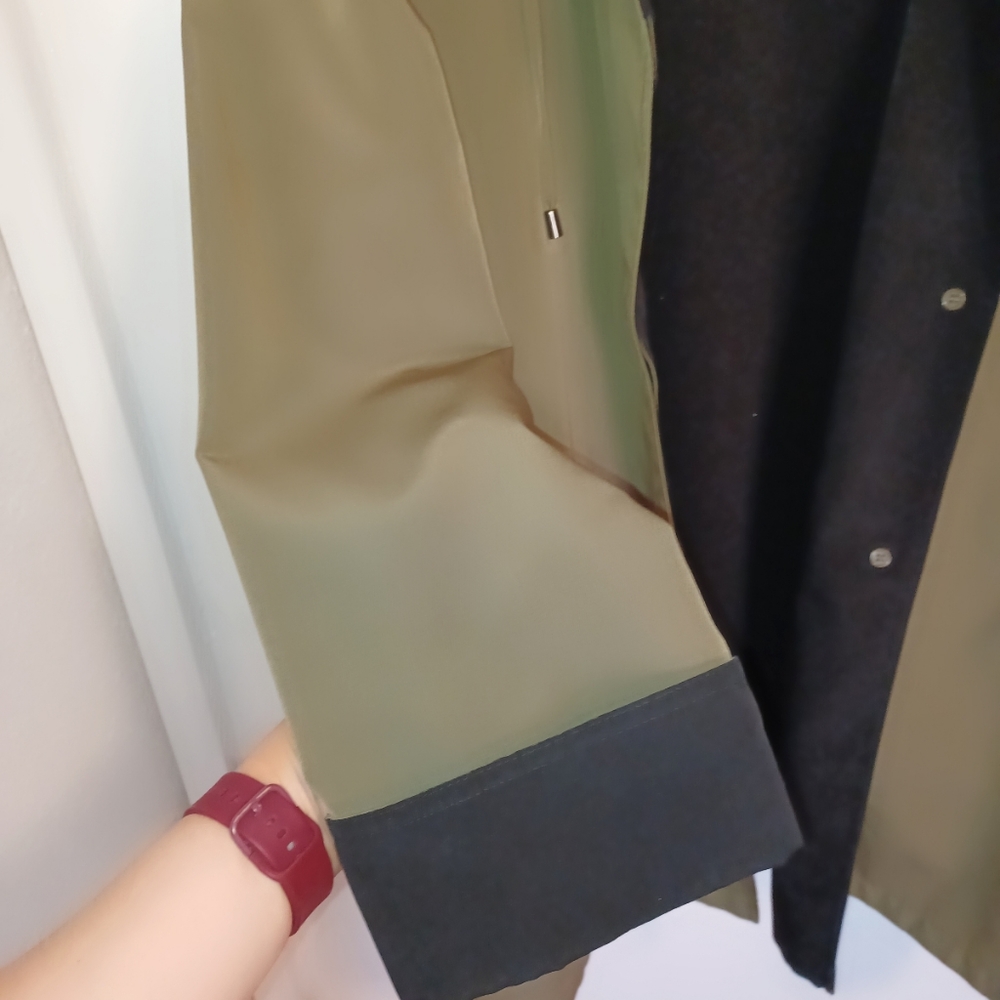 Women's Jacket - Picture 5 of 6